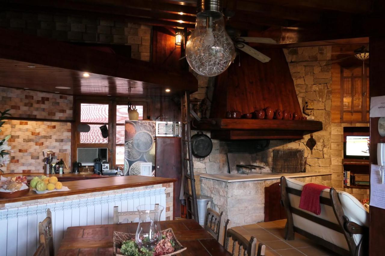 Hotel Casa Escosa Albalate del Arzobispo Esterno foto